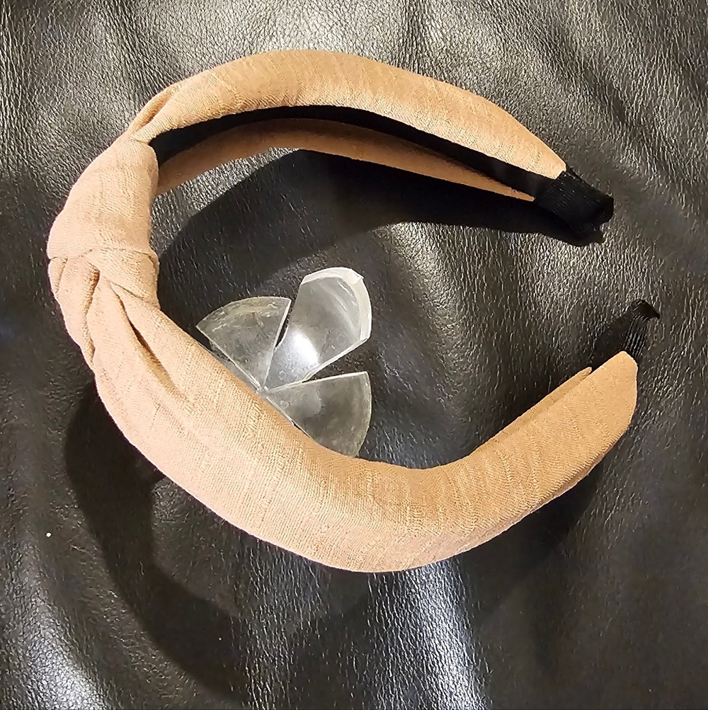 Set Of Three Knotted Headband Cream, Tan, and Tan & White Floral NWOT - Picture 7 of 11
